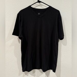 g George Black High V Neckline Soft Short Sleeve T-Shirt  Men’s Size Medium